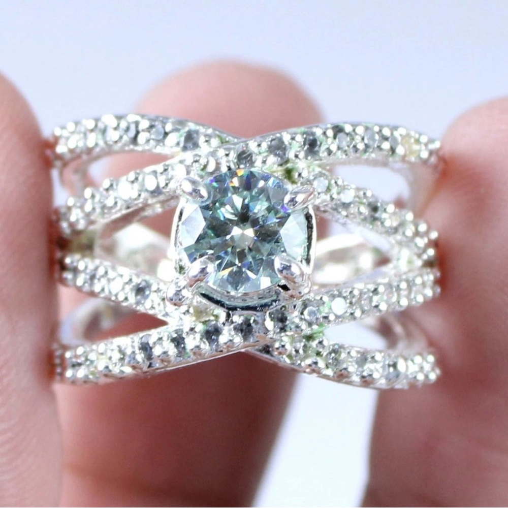 CERTIFIED AGI GENUINE NATURAL MINED 1.16CT Green Diamond Engagement Ring - Picture 4 of 8